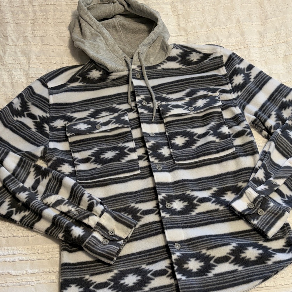 No Boundaries hooded fleece shacket Aztec pattern